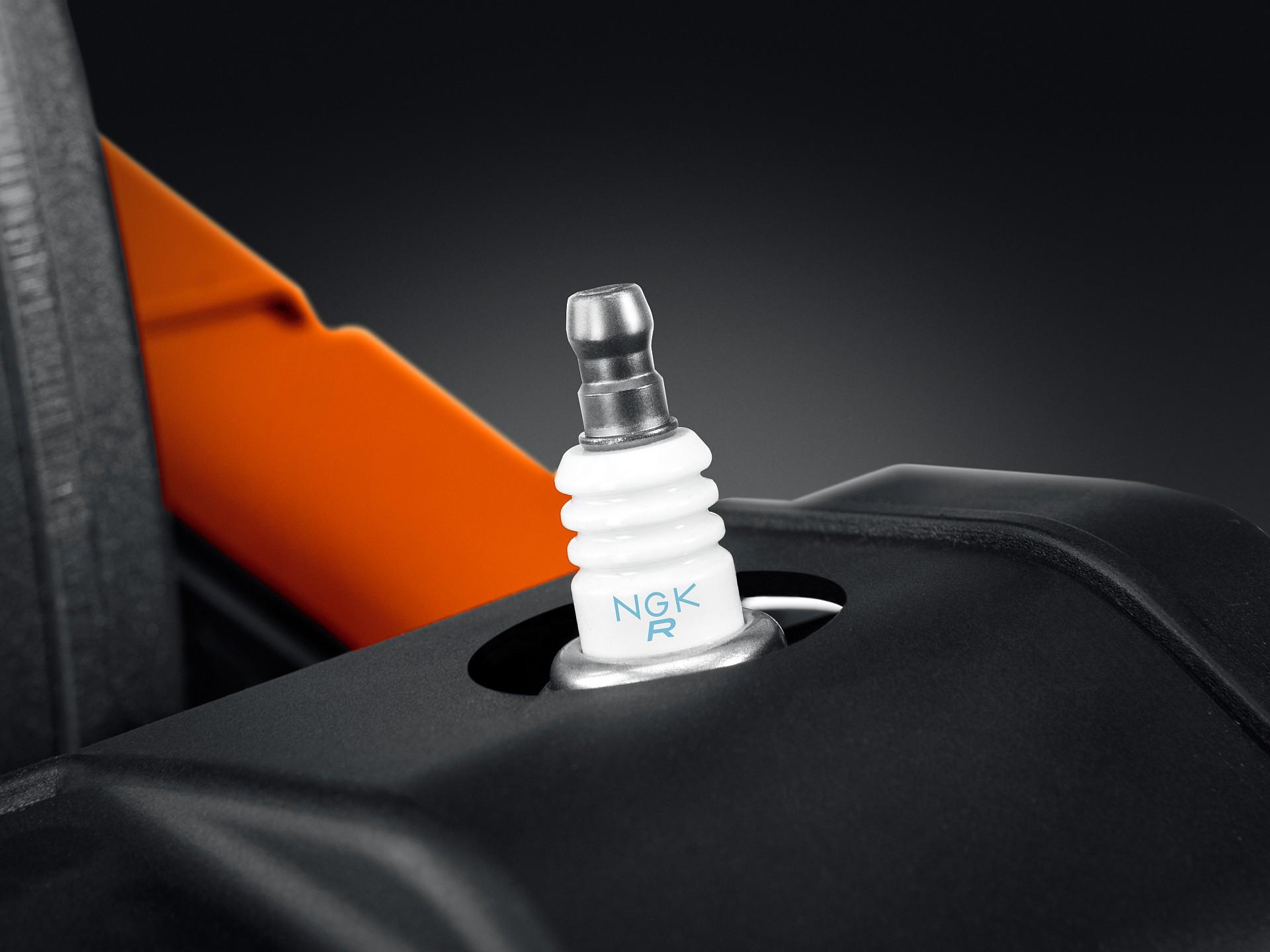 KRAFTOOL 3700 Вт, 400 мм, без диска, бензорез по бетону (бетонорез) (K770-16)