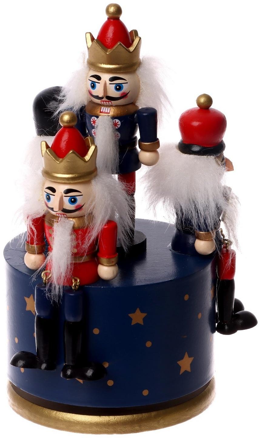 Сувенир «Карусель щелкунчики», 11×11×19 см, МИКС