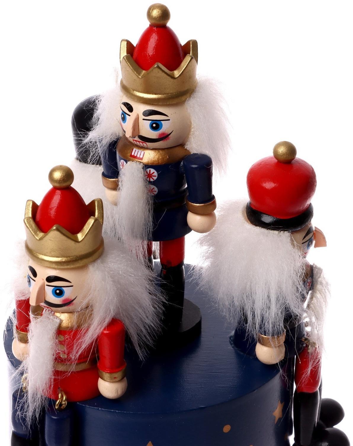 Сувенир «Карусель щелкунчики», 11×11×19 см, МИКС