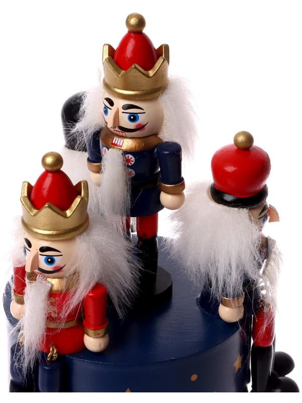 Сувенир «Карусель щелкунчики», 11×11×19 см, МИКС