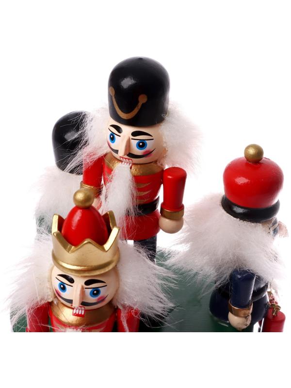 Сувенир «Карусель щелкунчики», 11×11×19 см, МИКС