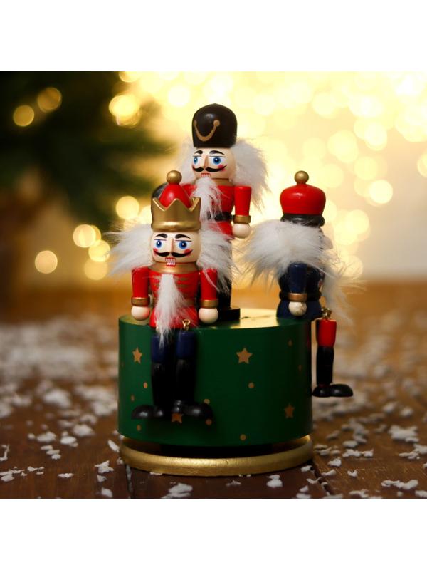 Сувенир «Карусель щелкунчики», 11×11×19 см, МИКС