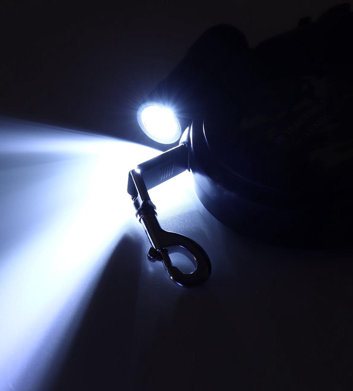 Рулетка со съёмным LED-фонариком и подвесом для сумки/контейнера, лента 8 м, до 50 кг