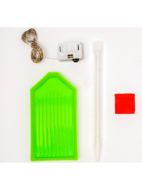 Алмазная мозаика на новый год с частичным заполнением на подрамнике «Экспресс», с гирляндой, 20 х 30 см, набор для творчества