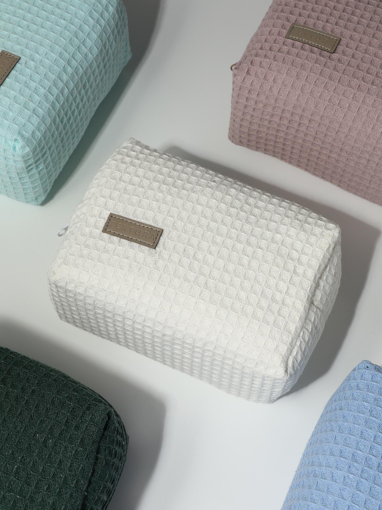 Косметичка женская на молнии TEXTURA, объёмная, средняя, мягкая, вафельная текстура, белая