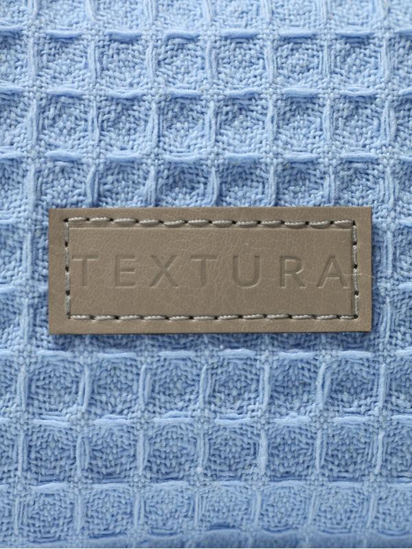 Косметичка женская на молнии TEXTURA, объёмная, большая, мягкая, вафельная текстура, голубая