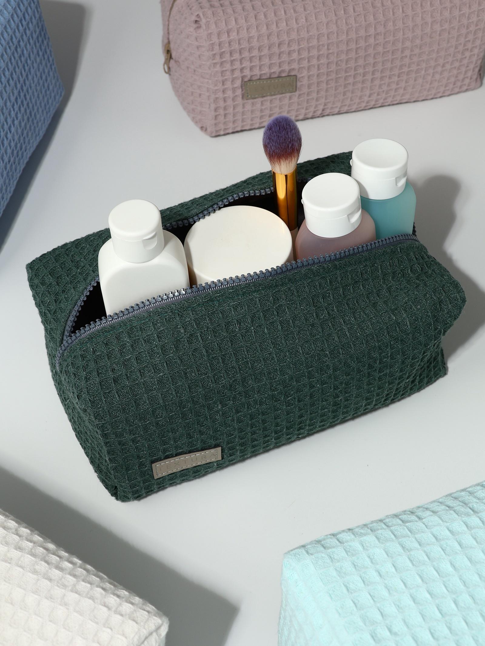 Косметичка женская на молнии TEXTURA, объёмная, большая, мягкая, вафельная текстура, зелёная
