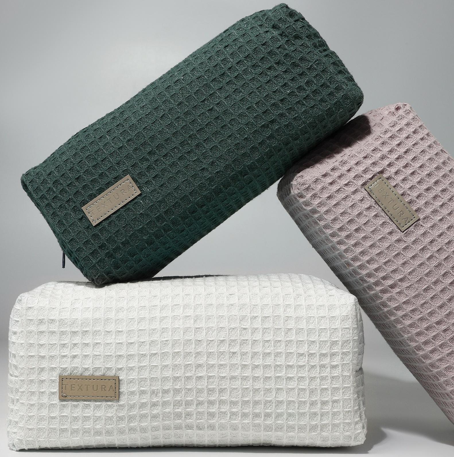 Косметичка женская на молнии TEXTURA, объёмная, большая, мягкая, вафельная текстура, зелёная