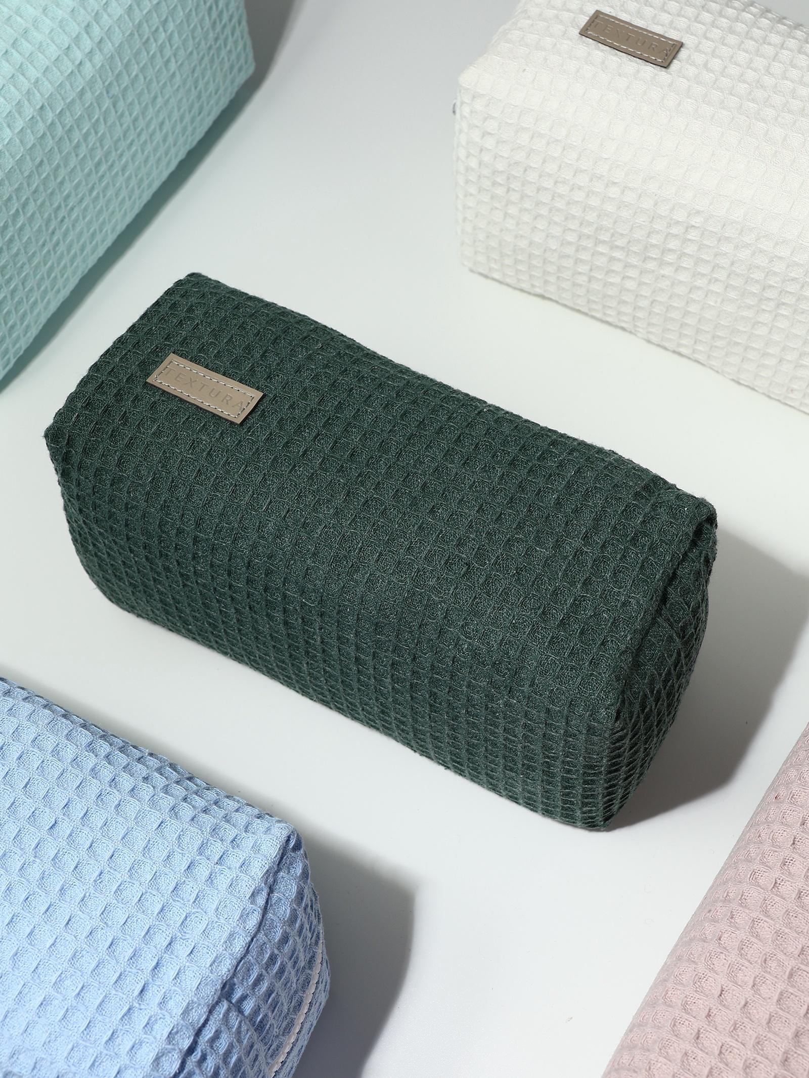 Косметичка женская на молнии TEXTURA, объёмная, большая, мягкая, вафельная текстура, зелёная