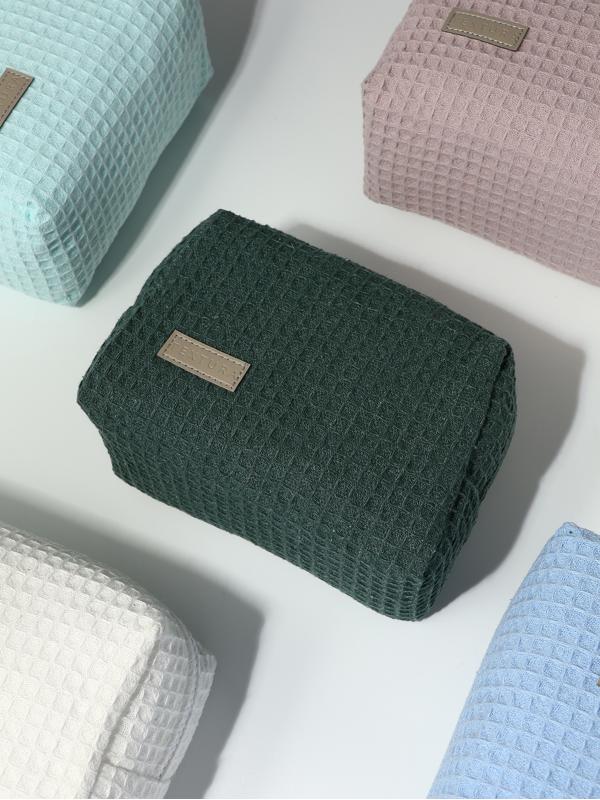 Косметичка женская на молнии TEXTURA, объёмная, средняя, мягкая, вафельная текстура, зелёная