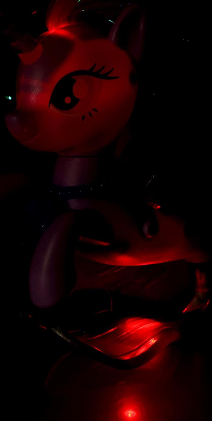 Игрушка-сюрприз «Морской пони» со светом и наклейками, МИКС