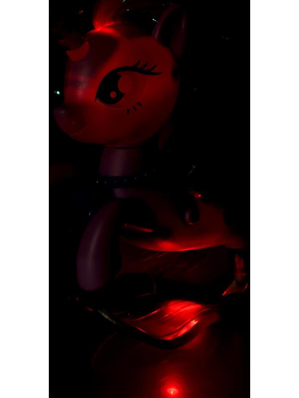 Игрушка-сюрприз «Морской пони» со светом и наклейками, МИКС