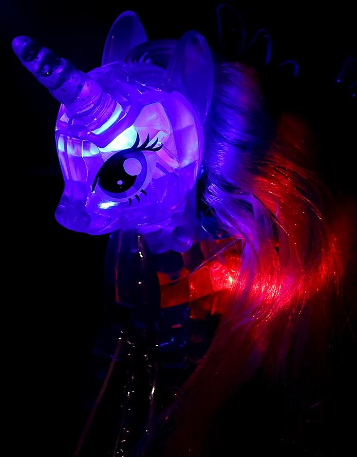 Игрушка-сюрприз «Сверкающий пони» со светом и татуировками, МИКС