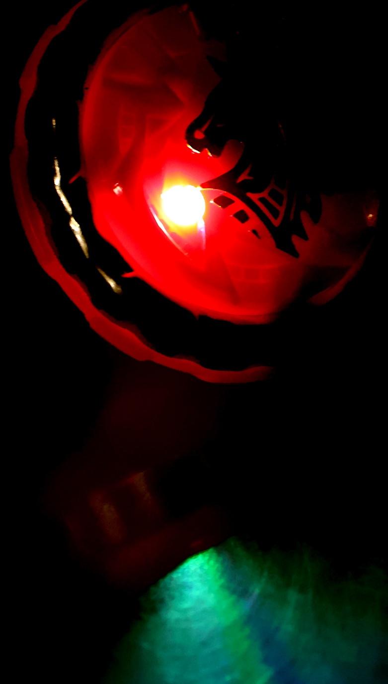 Набор волчков с мечом ULTRA SPIN «Сражение гладиаторов», 4 волчка, 2 устройства запуска, арена