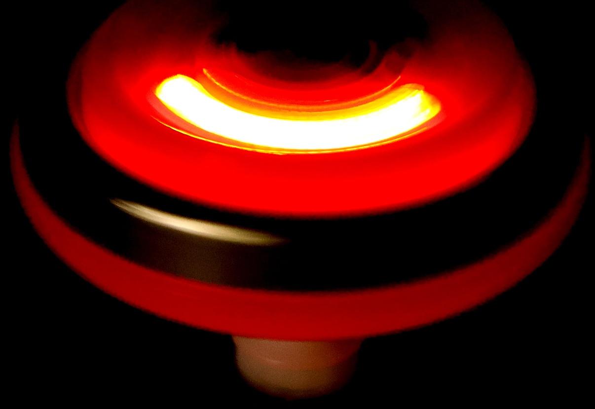 Набор волчков с мечом ULTRA SPIN «Сражение гладиаторов», 4 волчка, 2 устройства запуска, арена