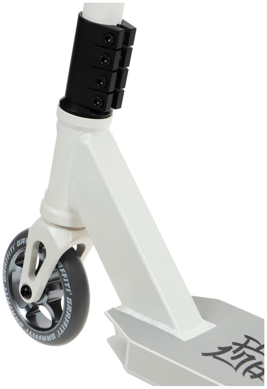 Самокат трюковой GRAFFITI Eccentric 24, колёса PU 110 мм, HIC компрессия, ABEC 9 Chrome, цвет белый