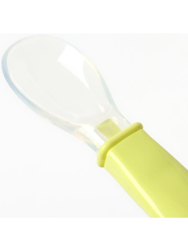 Ложка детская силиконовая для кормления, цвет зеленый