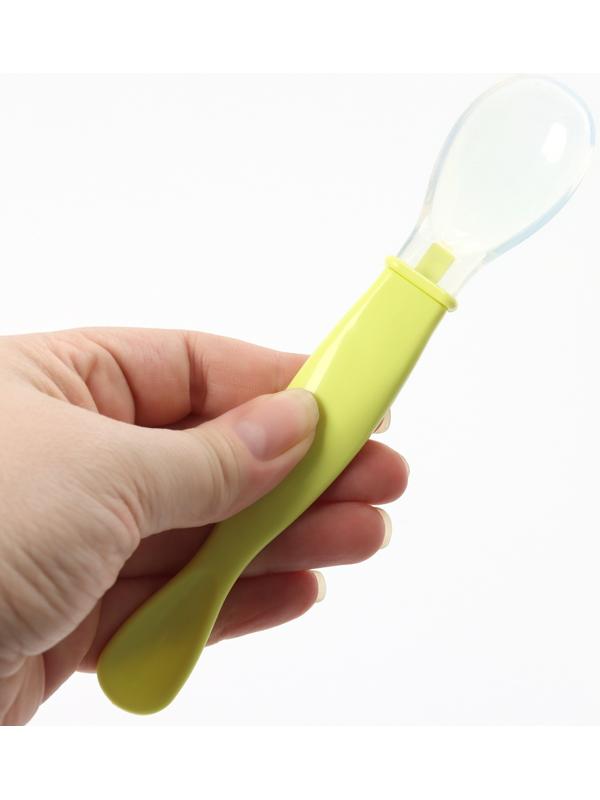 Ложка детская силиконовая для кормления, цвет зеленый