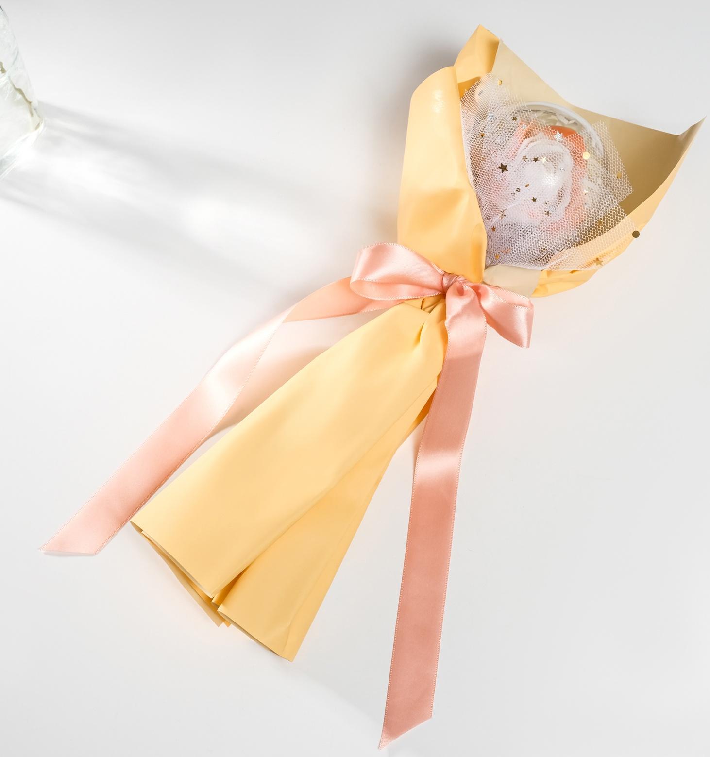 Букет из мыльных лепестков для ванны «Роза в шарике», подарочный, жёлтый, 8.5×8.5×36 см