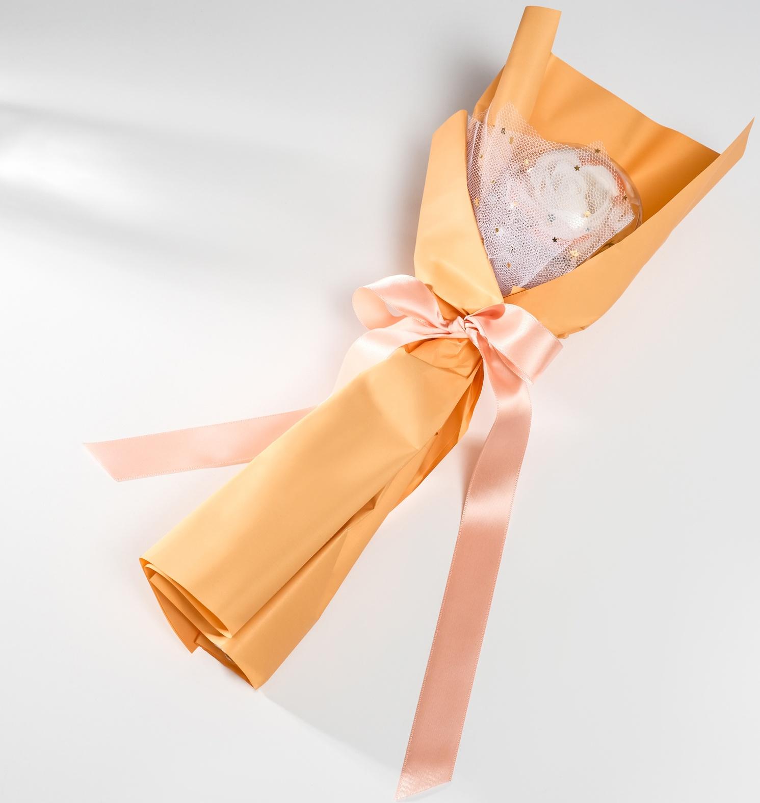 Букет из мыльных лепестков для ванны «Роза в шарике», подарочный, оранжевый, 8.5×8.5×36 см