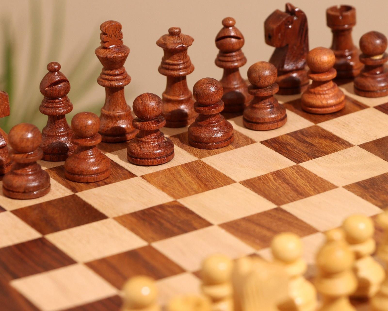 Игра настольная 3в1 (шахматы + домино + кубики), доска 20х20 см, дерево шишам