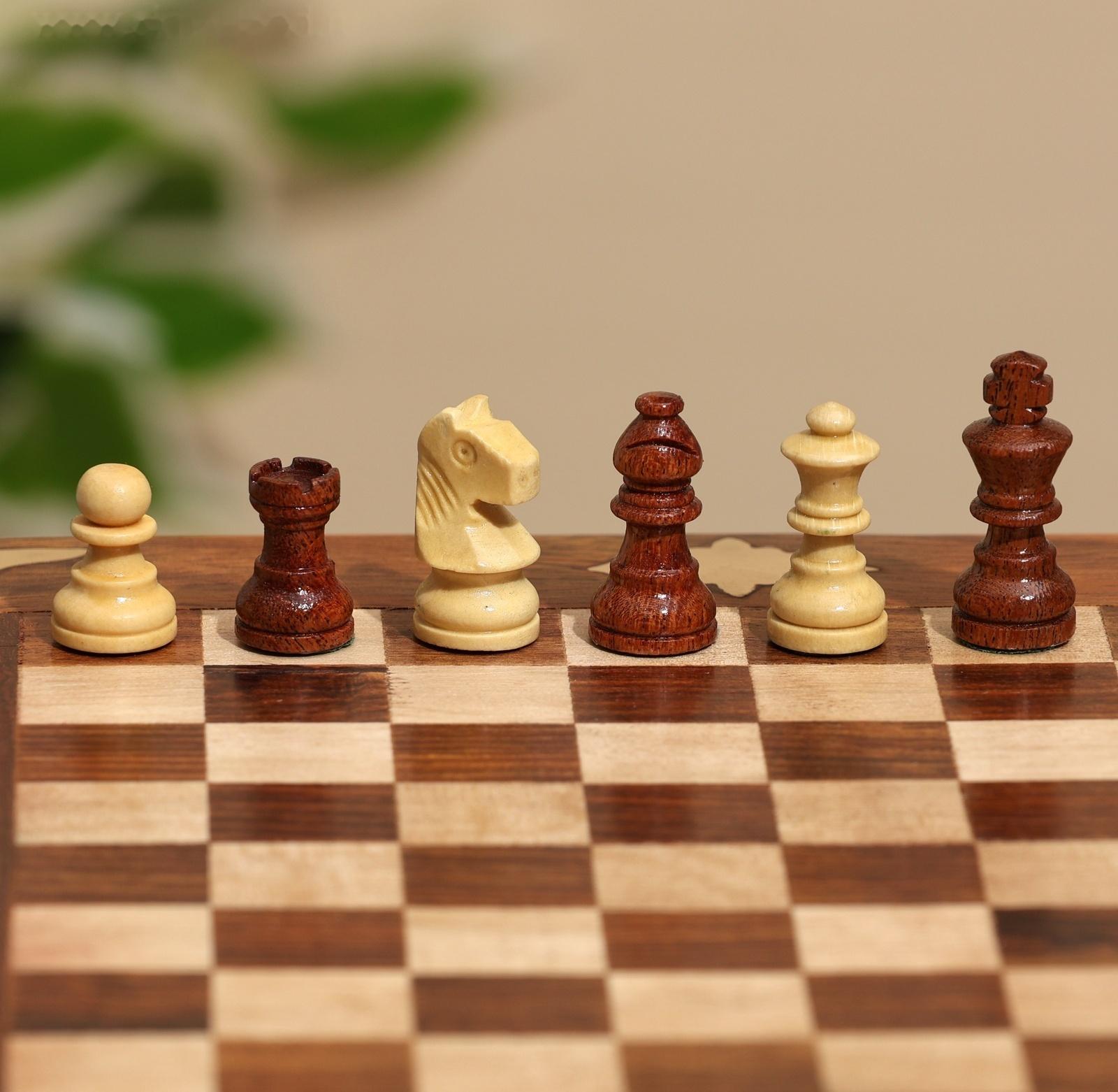 Шахматы складные, доска 20х20 см, дерево шишам