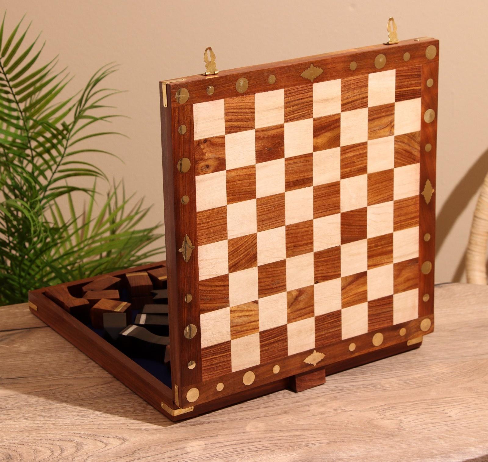 Шахматы складные, доска 35х35 см, дерево шишам