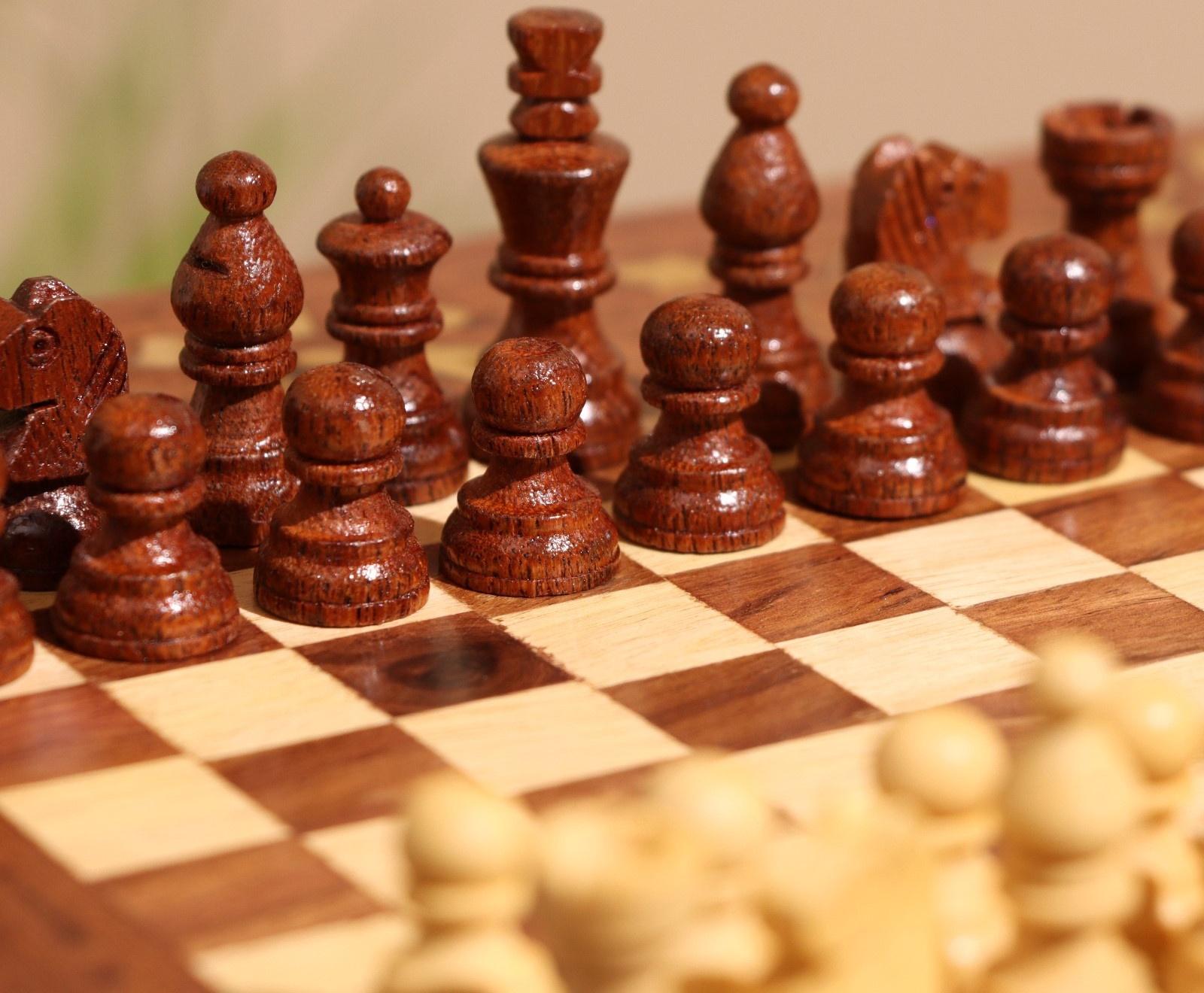 Шахматы дорожные 20,5х20,5х7 см, дерево шишам