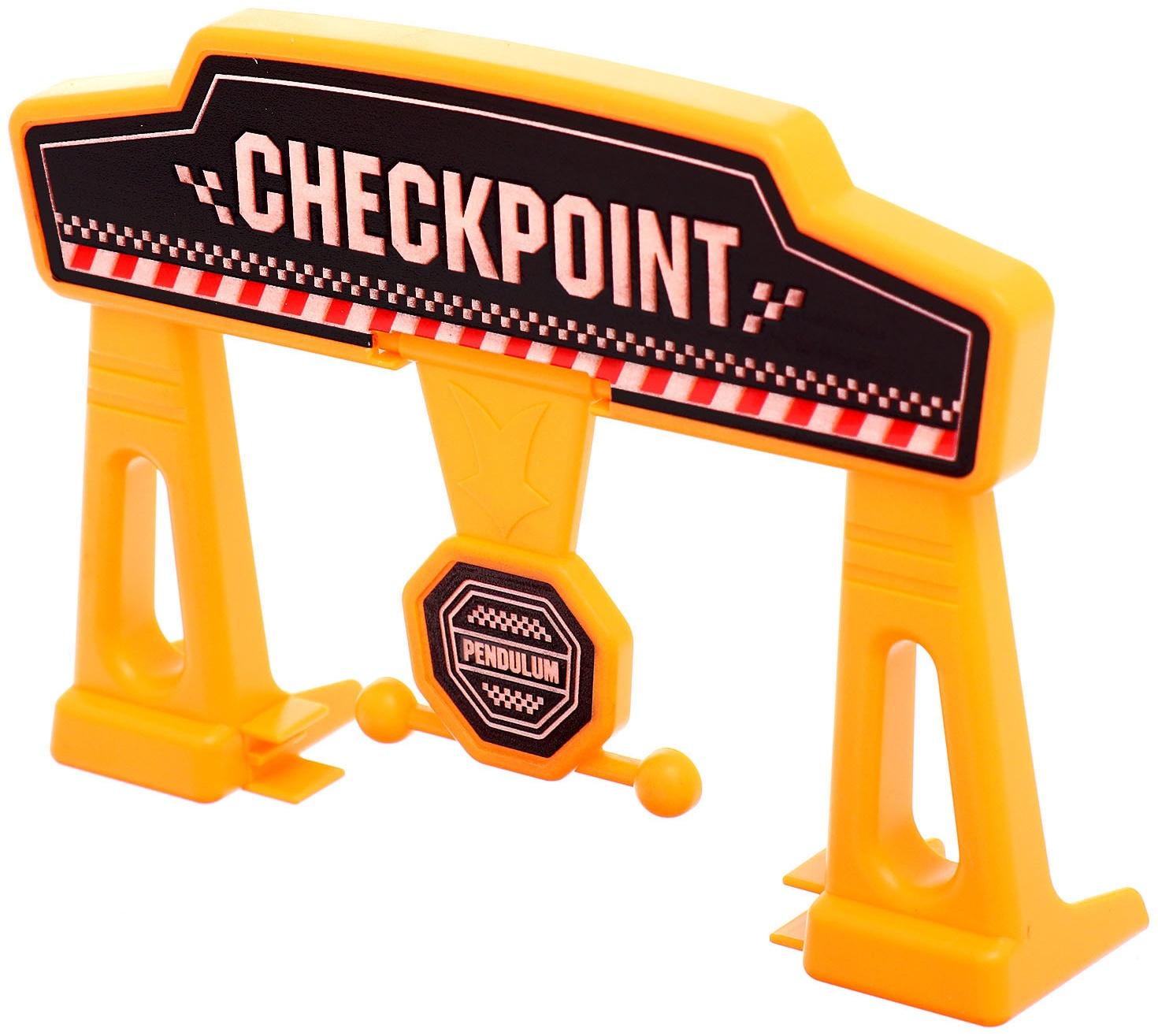 Автотрек «Турбо кросс», с 4 машинами работает от сети, длина трека 8,38 м.