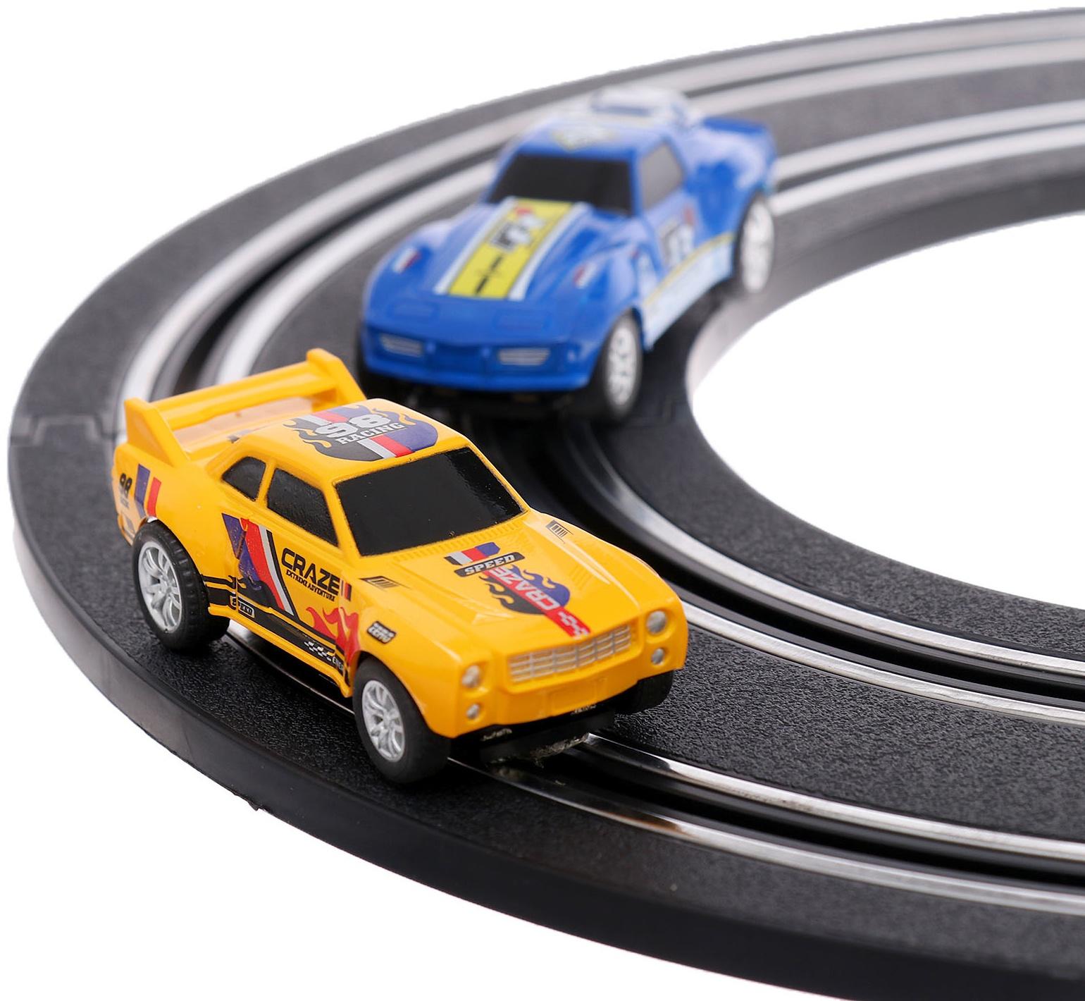 Автотрек «Турбо кросс», с 4 машинами работает от сети, длина трека 8,38 м.