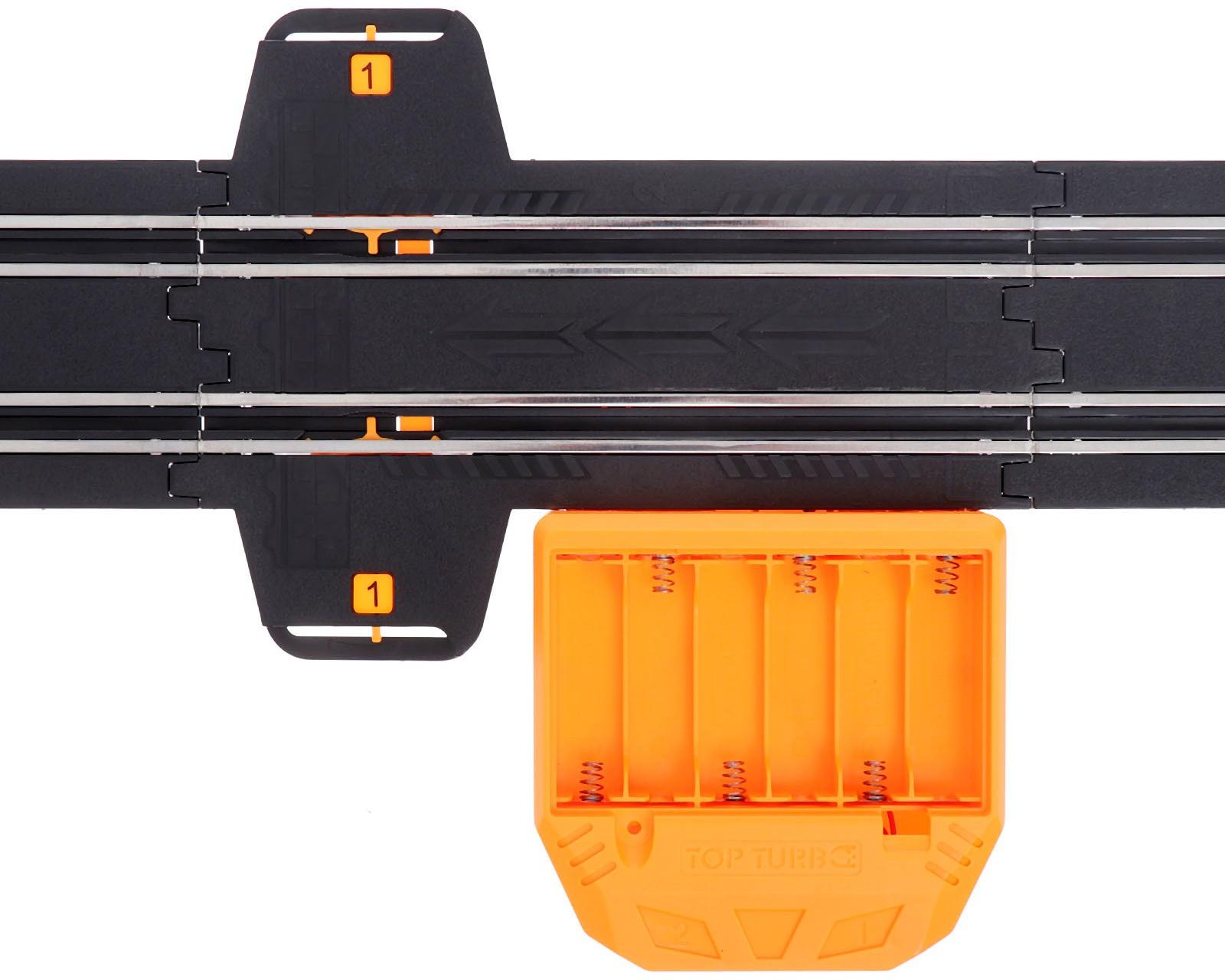 Автотрек «Турбо кросс», с 4 машинами работает от сети, длина трека 8,38 м.