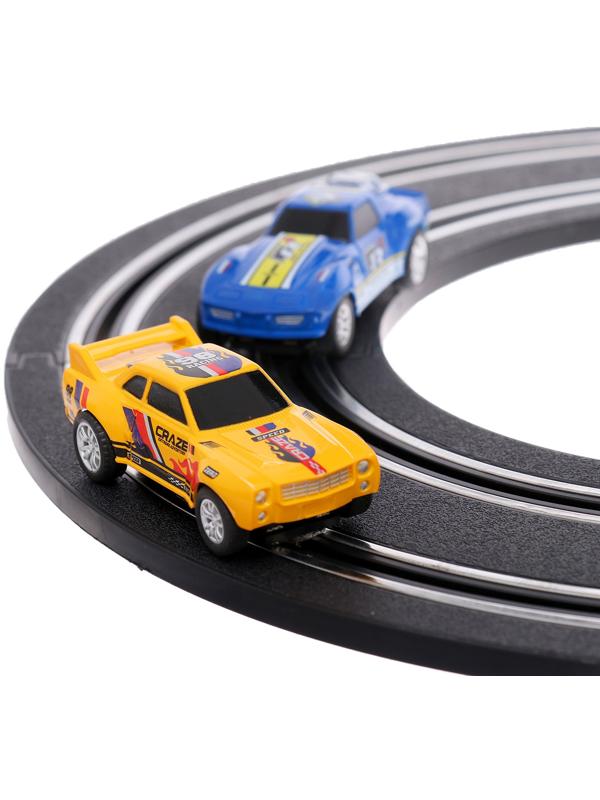 Автотрек «Турбо кросс», с 4 машинами работает от сети, длина трека 8,38 м.