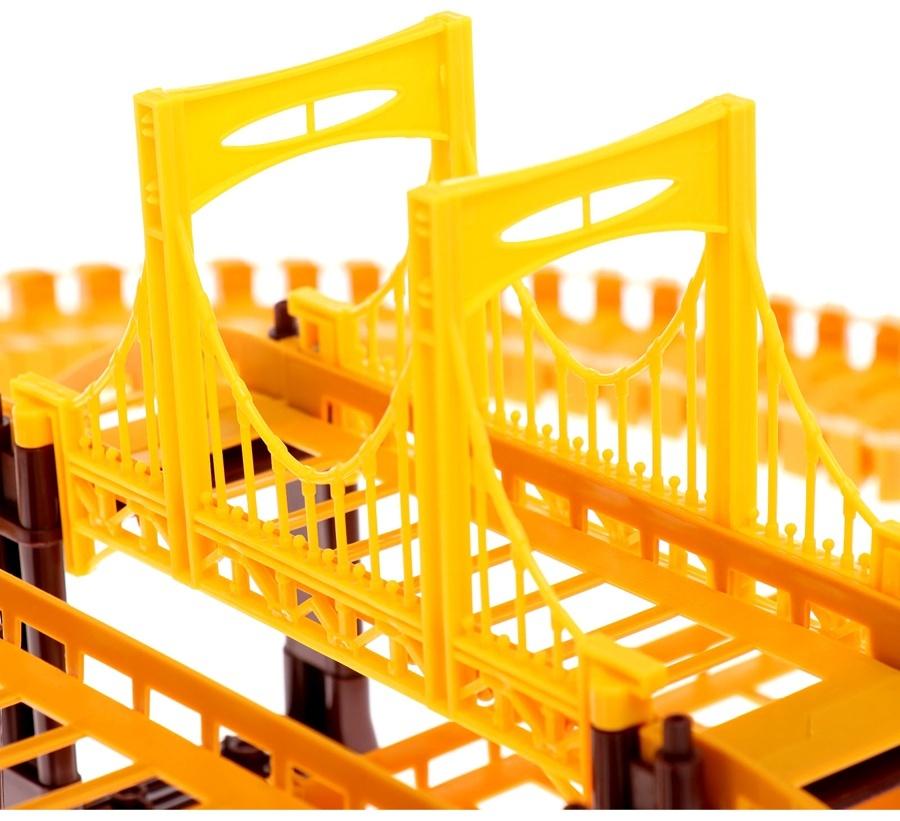 Автотрек «Стройка», с машинкой, краном и фигурками, работает от батареек