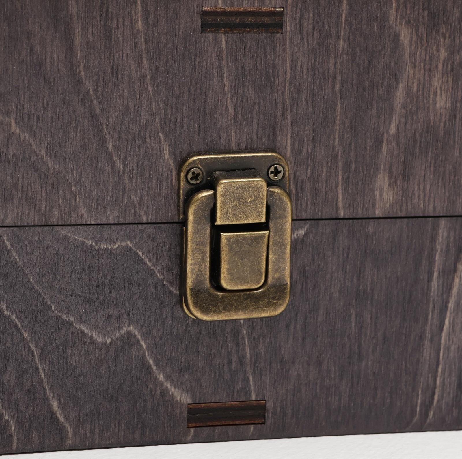 Набор с шампурами подарочный «Орёл», с топором, в кейсе