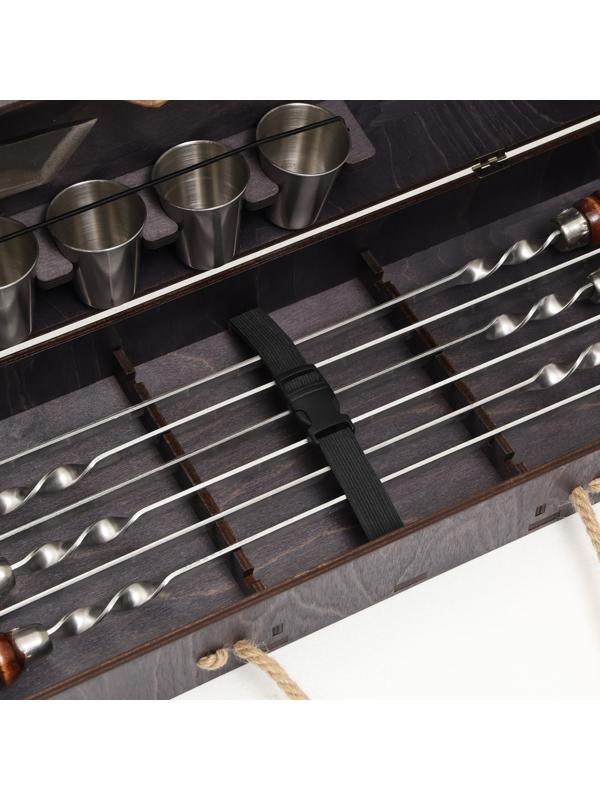 Набор с шампурами подарочный «Орёл», с топором, в кейсе