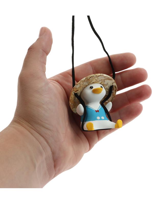 Игрушка на зеркало, утка в шляпе, шнурок 50 см, высота 8 см