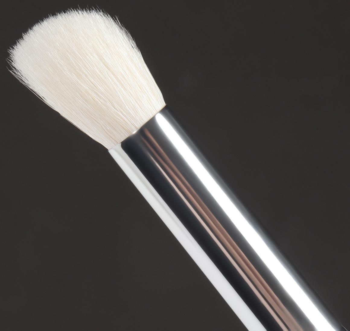 Кисть для макияжа «PREMIUM», 17,5 см, цвет чёрный