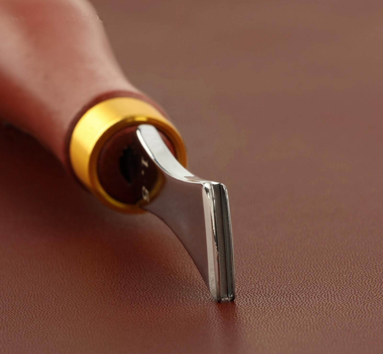 Кризер для разметки по коже, 15,5 × 2,5 см, шаг = 1,5 мм