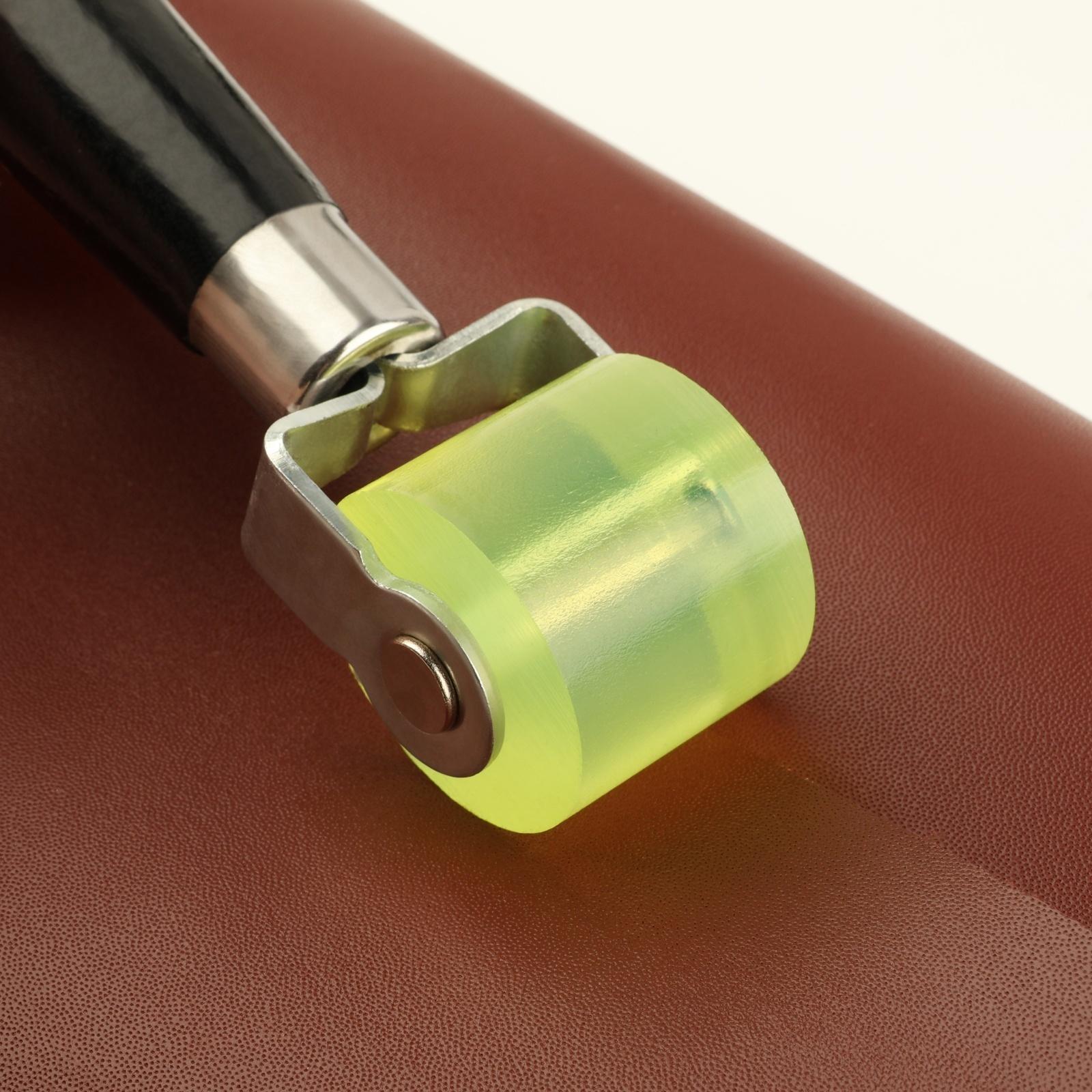 Роллер для клеевых работ с кожей, 17 × 2,9 см, дерево/силикон