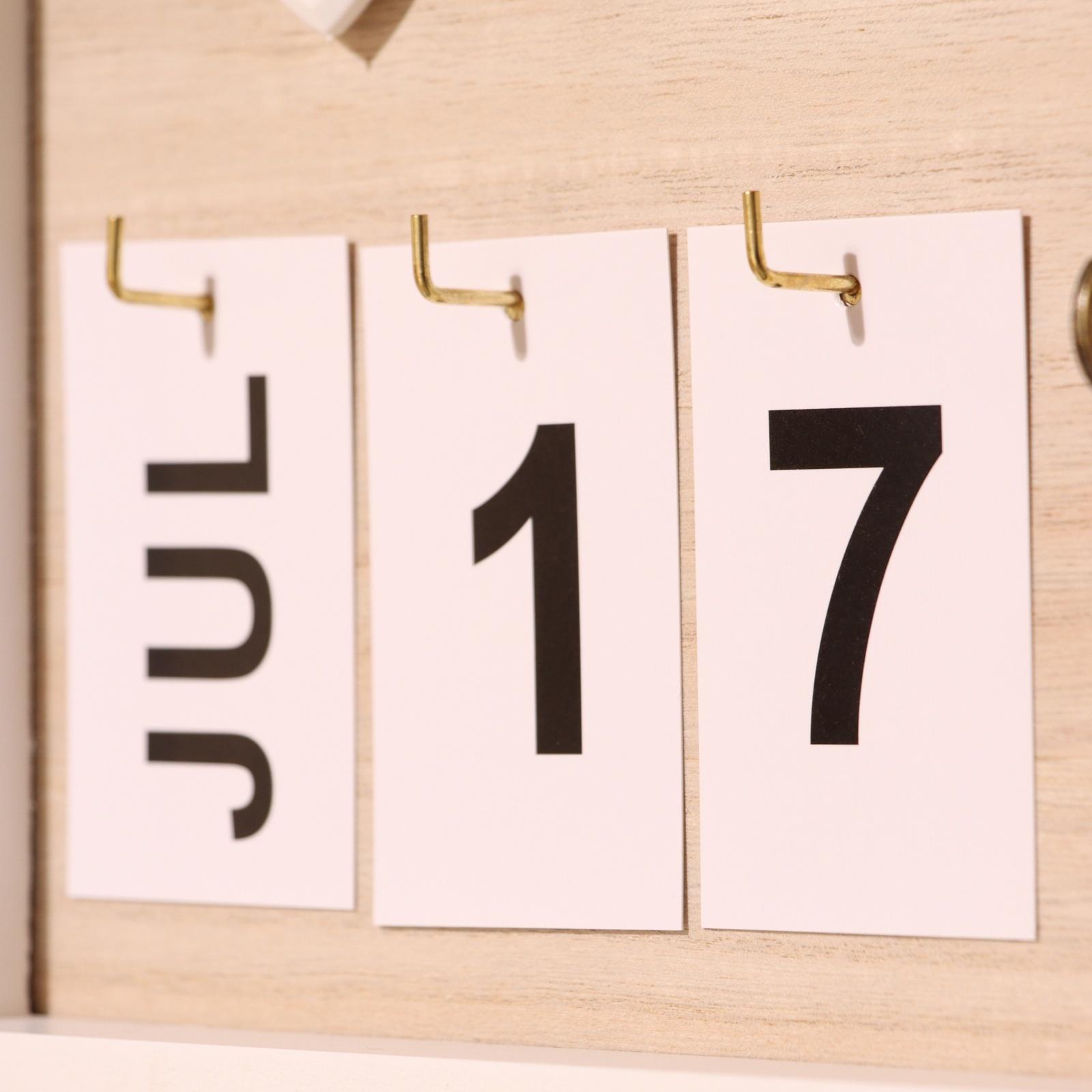 Сувенир вечный календарь 