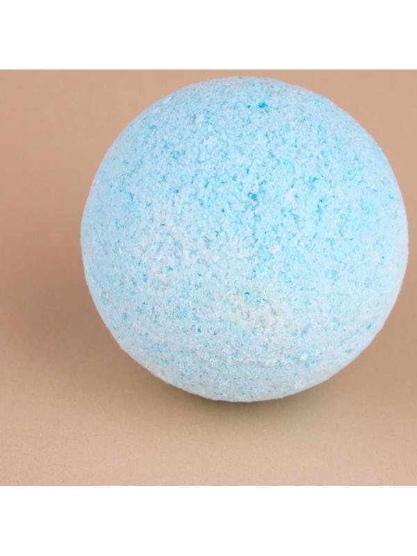 Бомбочка для ванны URAL LAB, 40 г, аромат ледяной смородины, Новый Год