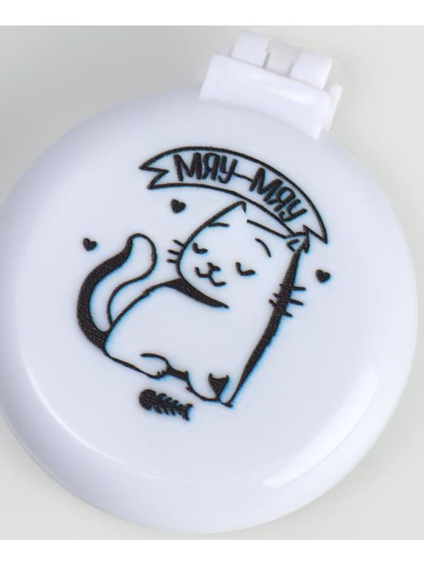 Расчёска массажная «Коты», складная, с зеркалом, 6,5 × 2,5 см, цвет белый