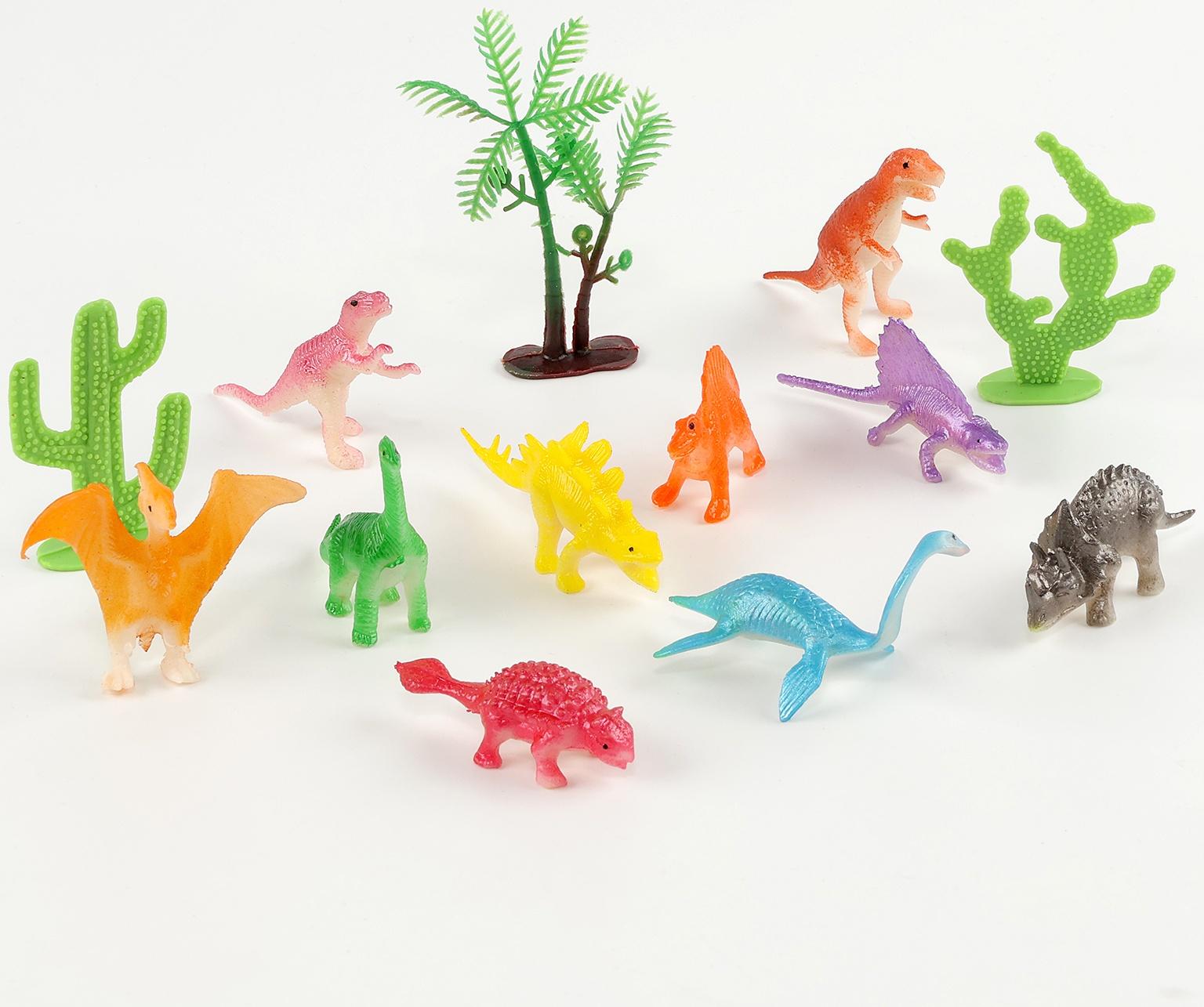Фигурки «Динозавры». Игровой набор: наклейки, магниты и раскраски