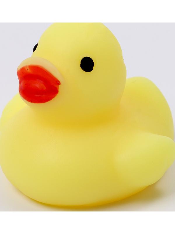 Антистресс сквиш мялка с сюрпризом «Сердце» в яйце, в шоубоксе