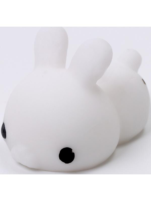 Антистресс сквиш мялка с сюрпризом «Сердце» в яйце, в шоубоксе