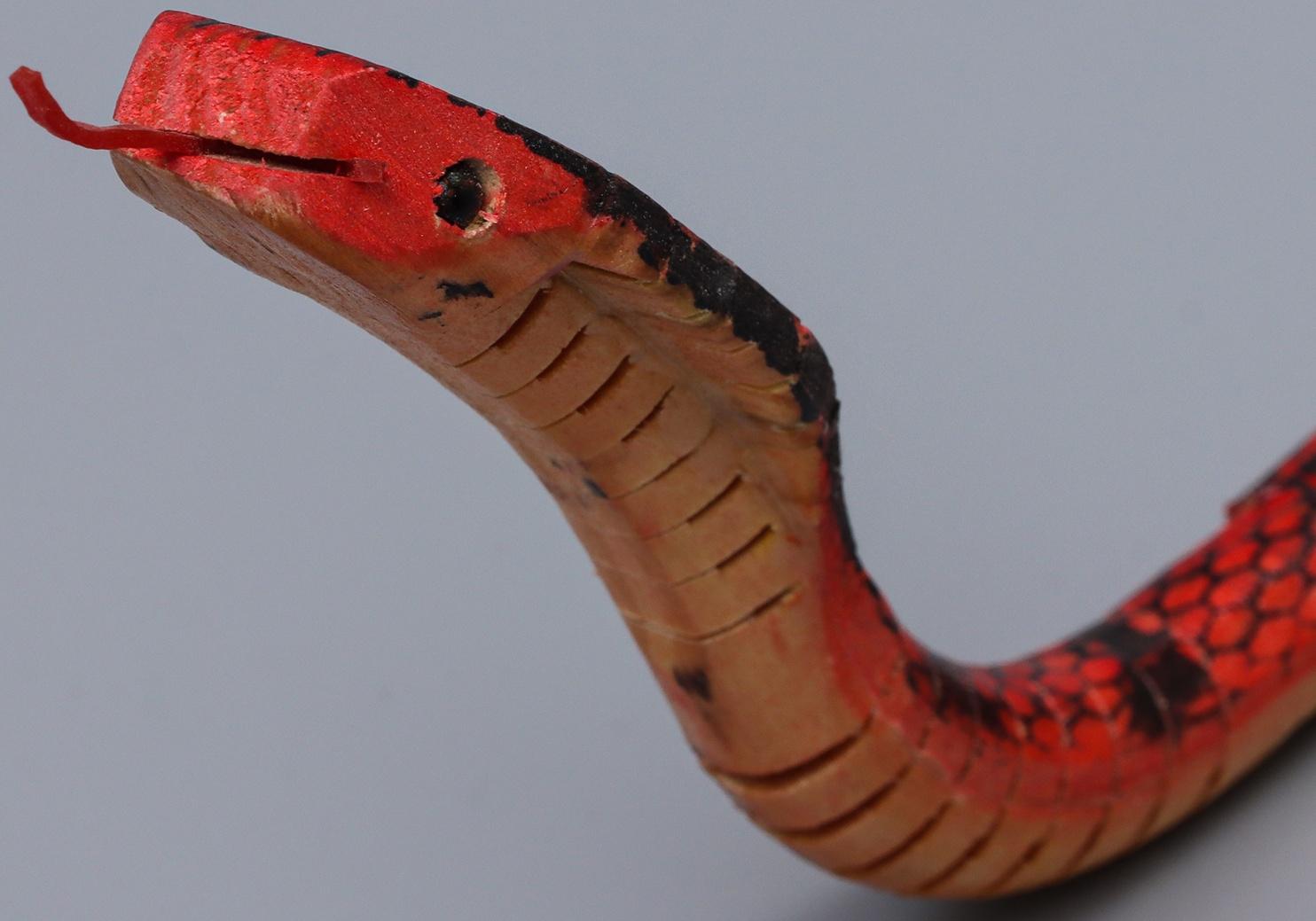 Деревянная игрушка «Змея Кобра», 60×2×2 см