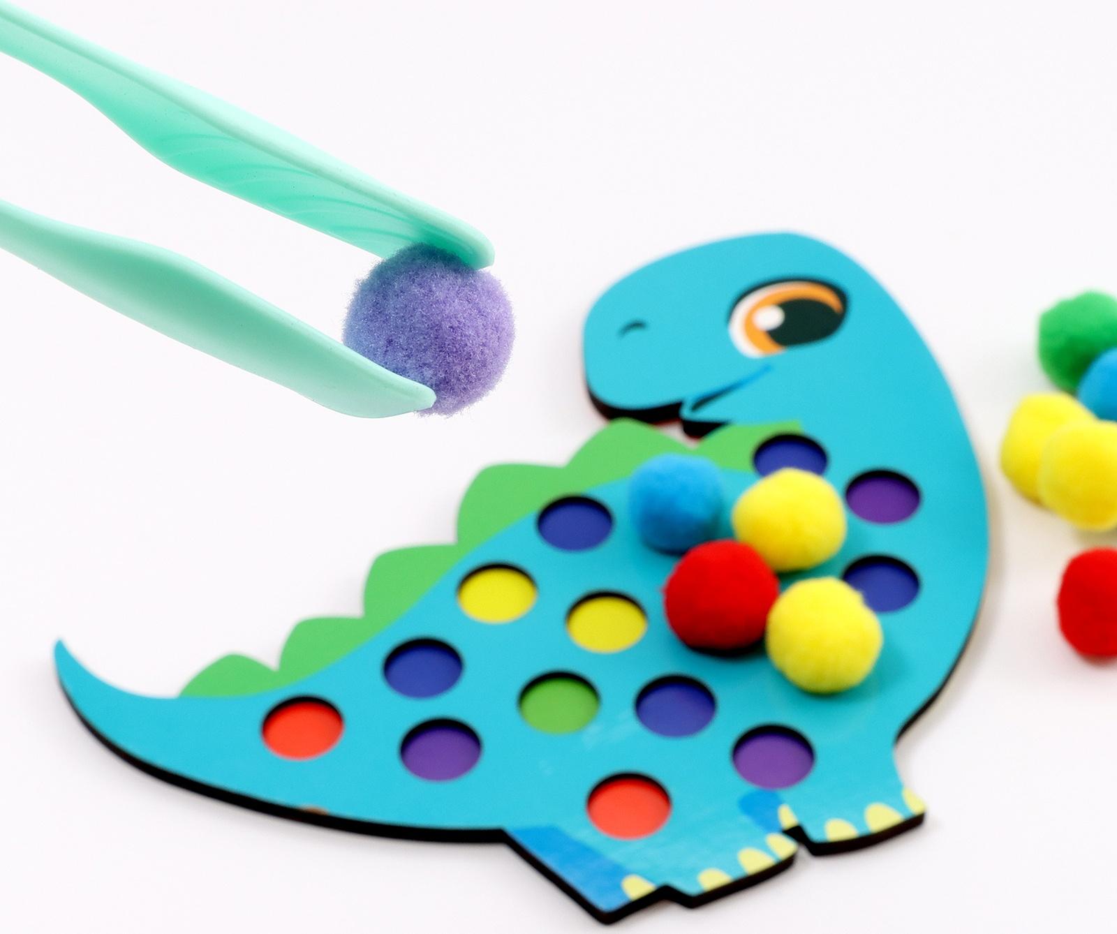 Сортер деревянный «Дино» с помпонами и пинцетом, 15×21 см