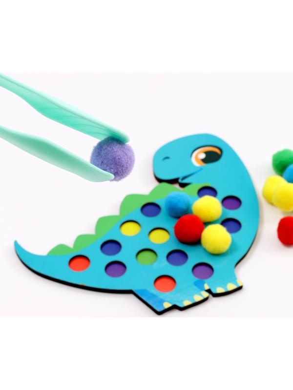 Сортер деревянный «Дино» с помпонами и пинцетом, 15×21 см