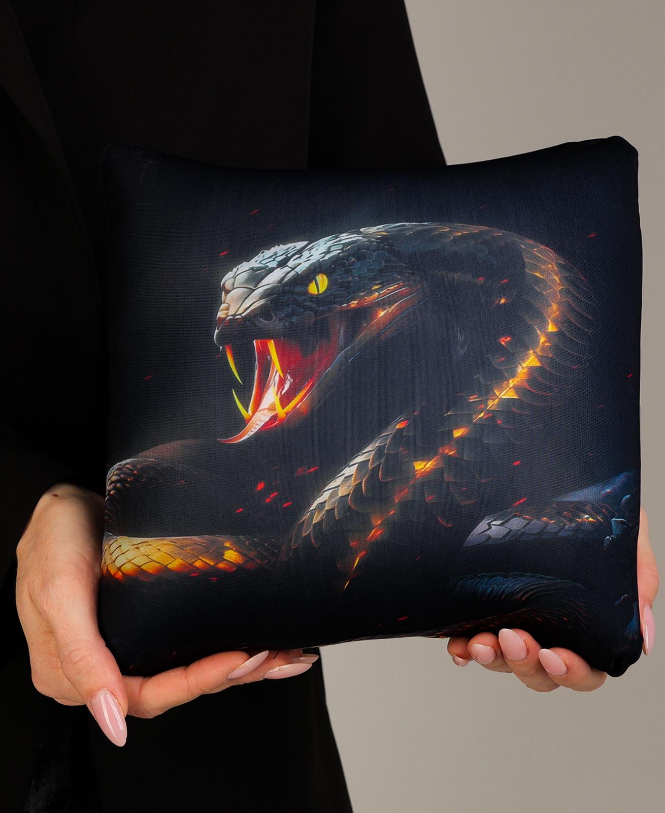 Подушка декоративная антистресс «Змея», чёрная