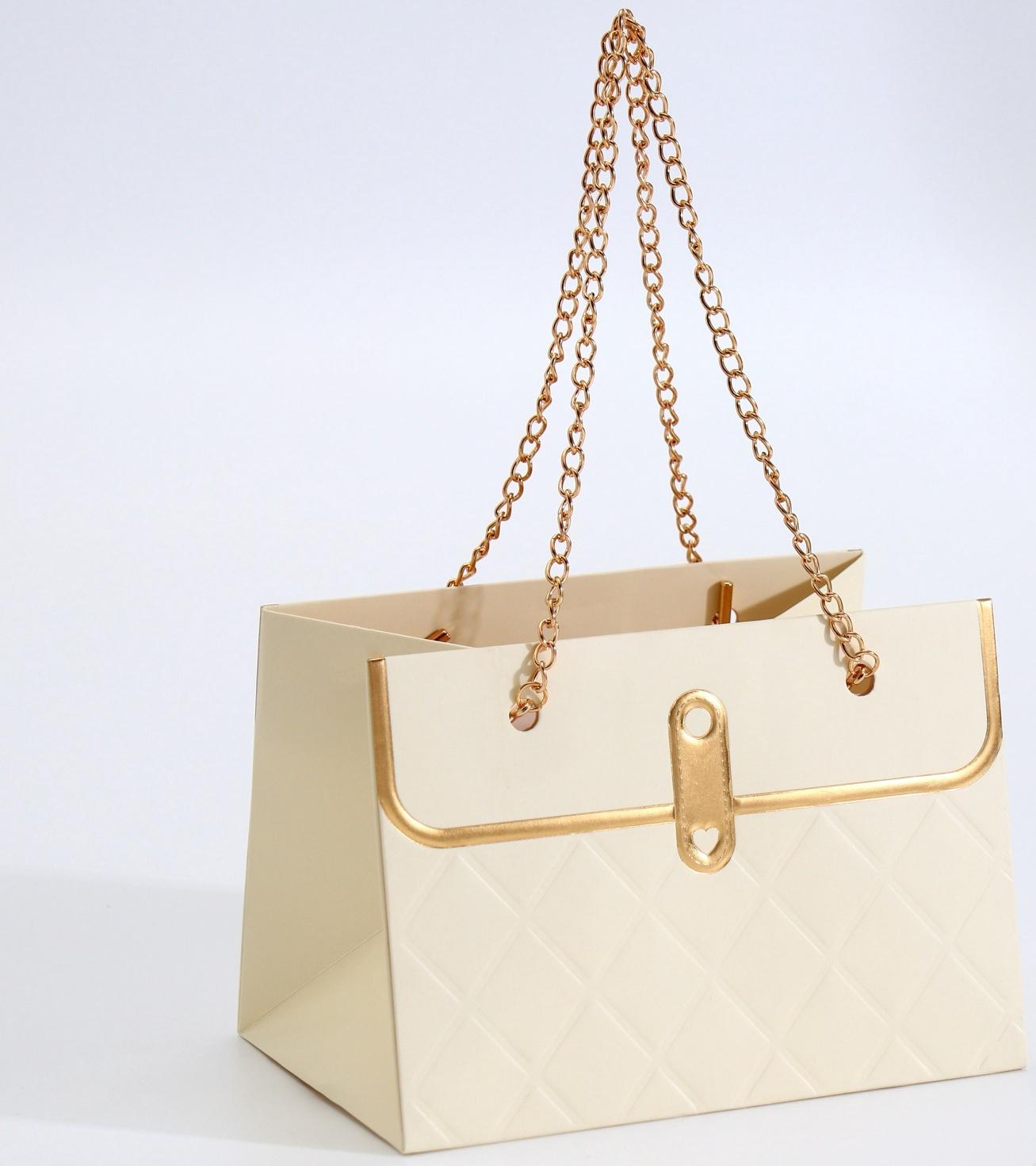 Пакет переноска для цветов, ручка цепь, «Кремовый», с золотым тиснением, 15×10.5×10 см